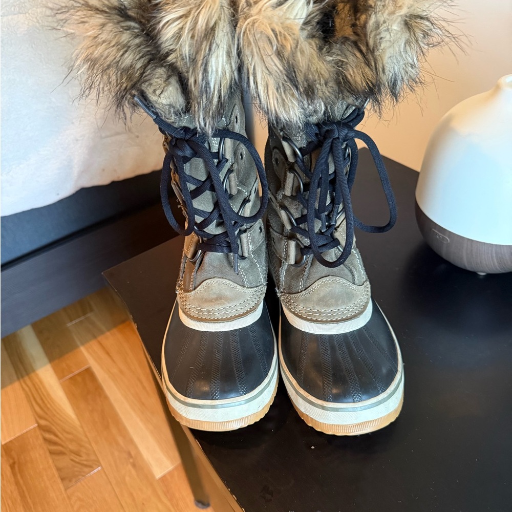 Sorel Women's Winter Boots - Black and Brown